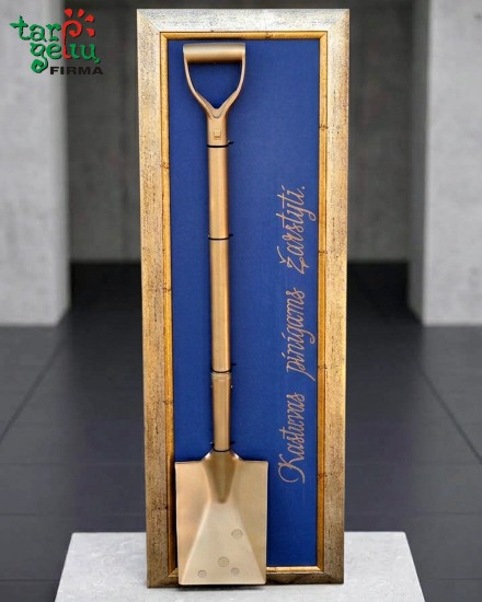 Kastuvas pinigams žarstyti