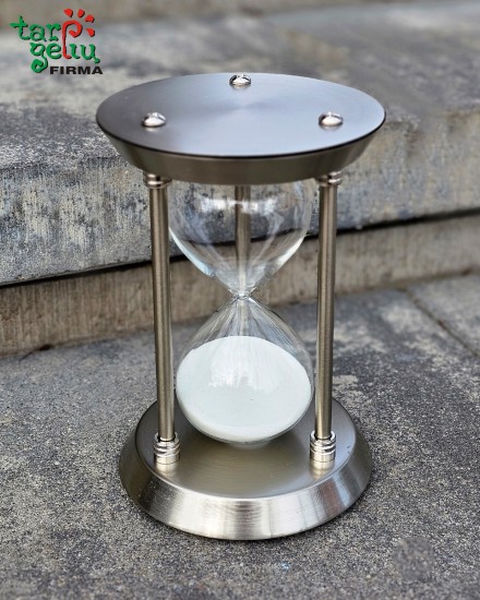 Metalinis smėlio laikrodis 