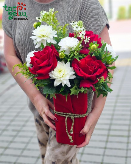 Įvairiaspalvė gerberų puokštė