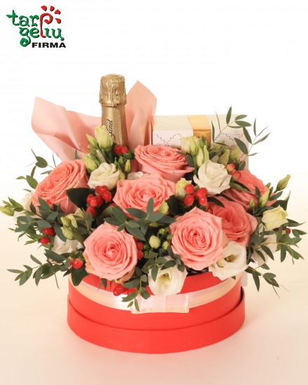 Šventinė rožių dėžutė