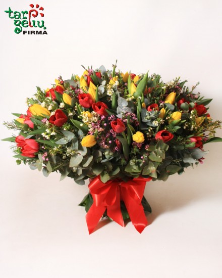 Puokštė iš 100 tulpių SVAJA