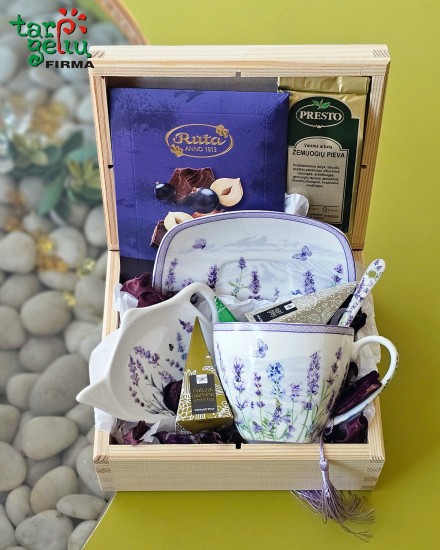 "Vieną kartą prie arbatos"