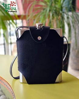 Didelės talpos gertuvė dėkle (1,4 l)