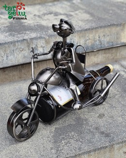 Metalinis butelio stovas-laikiklis „Motociklininkas“