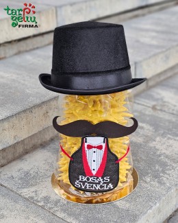 "Bosas švenčia"