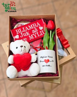 "Myliu tave va tiek"