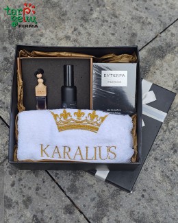 "Tėčiui - Karaliui"