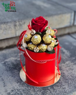 Saldainių "Ferrero Rocher" tortas