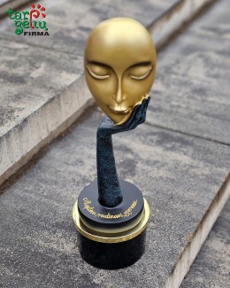 "Mąstau, vadinasi gyvenu..."