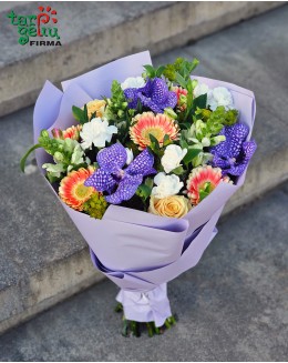 Gėlių puokštė + šokoladas MAMAI