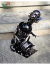 Metalinis butelio laikiklis „Mechanikas“