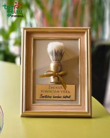 Rėmelis su šepetėliu "Žmogui turinčiam viską"