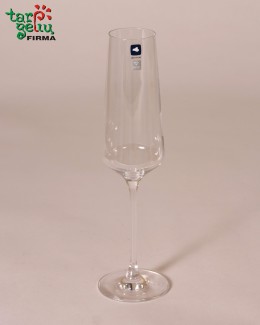 Бокалы шампанского