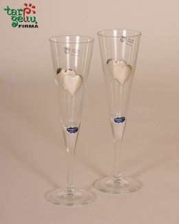 Šampaninės taurės su širdelėmis