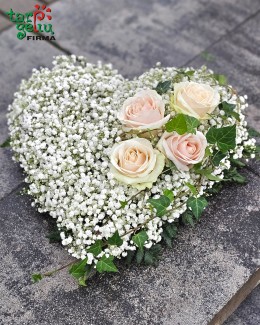 Траурная композиция СЕРДЦЕ