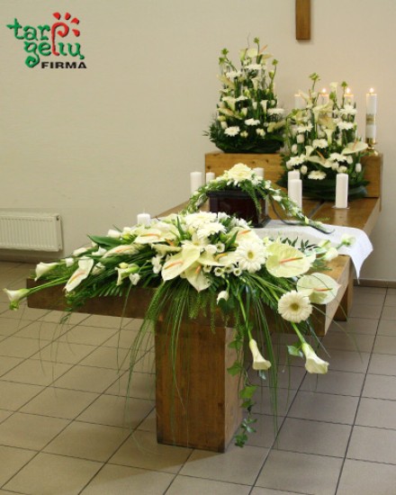 Gėlių pagalvėlė urnai 