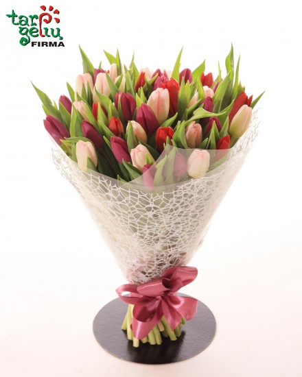 Bouquet of yellow tulips