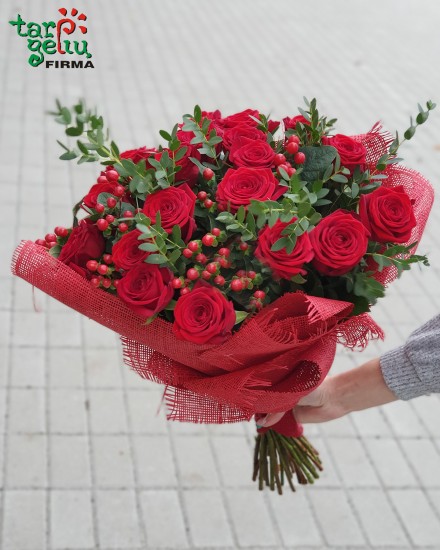 Popular bouquet of roses