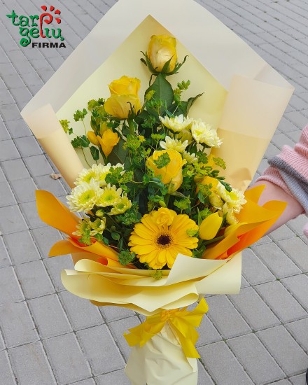 Bouquet of yellow gerbera