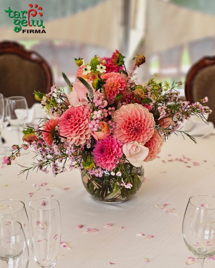 Subtilus stalo dekoras