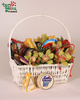 Gourmet Cheese Basket