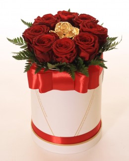  GOLDEN ROSE & RED ROSES