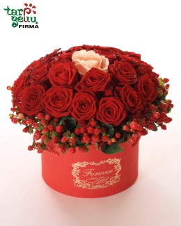 Box with roses I WILL LOVE