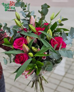 Roses and lilies bouquet